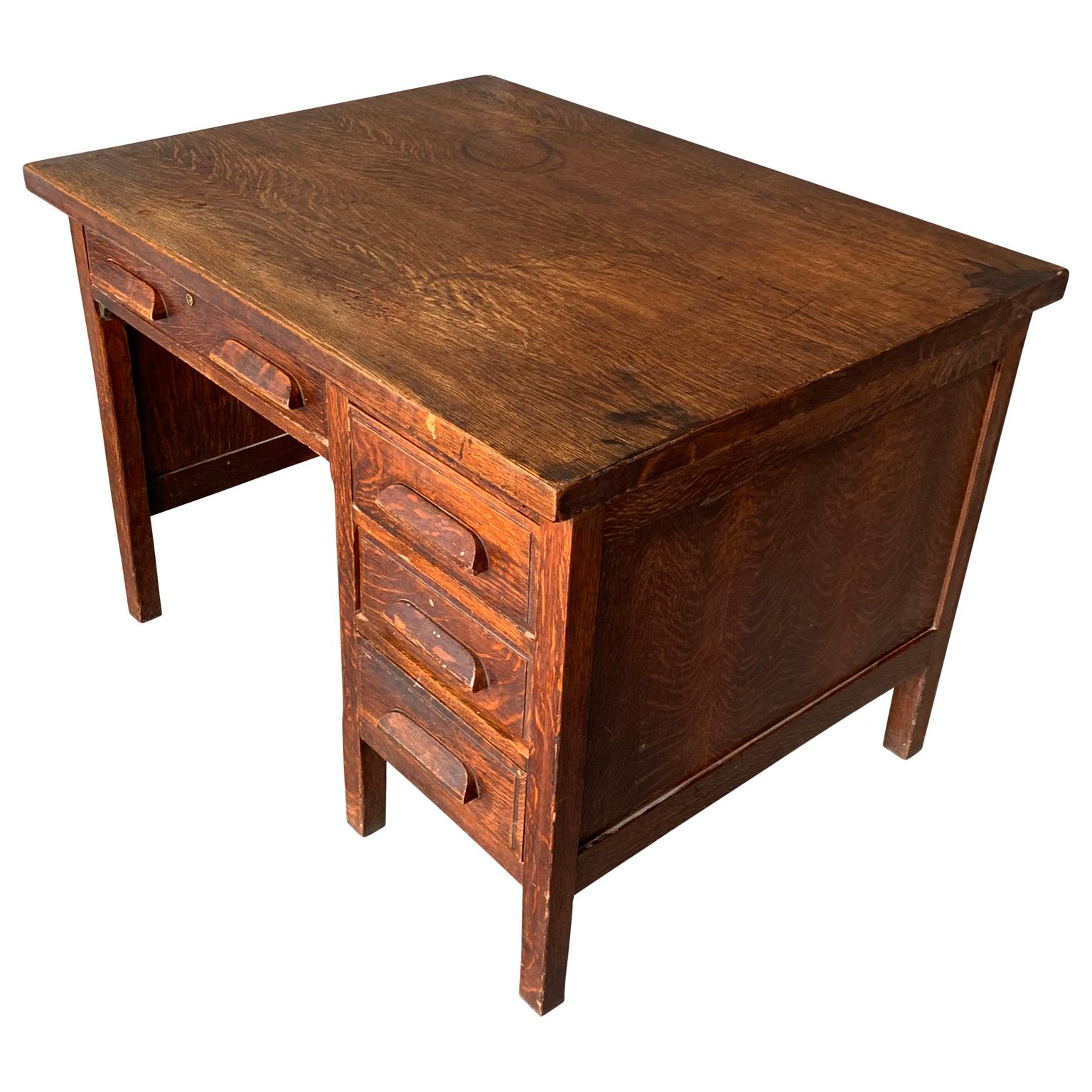 Wood Small Early 20th Century American 3-Drawer Office Desk