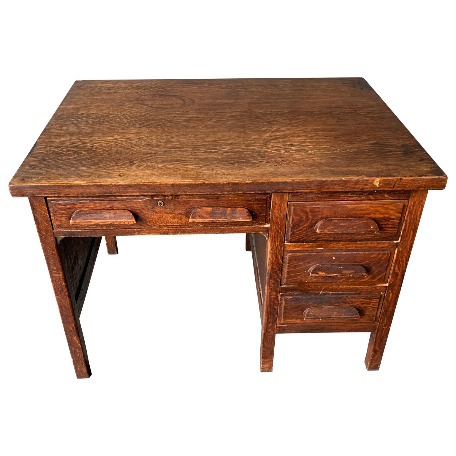 Small Early 20th Century American 3-Drawer Office Desk