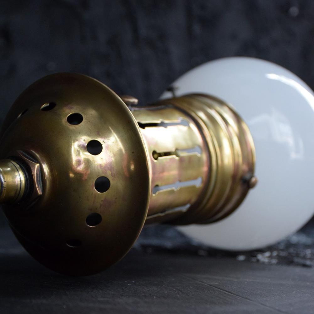 Small Early 20th Century Hallway Light In Excellent Condition In London, GB