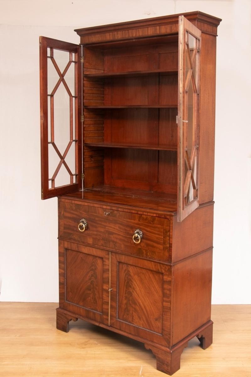 European Small Early Georgian 1780-1800 Mahogany Secretaire Bureau Bookcase For Sale