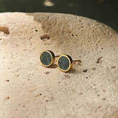Small earrings studs with green stone nephrite gold