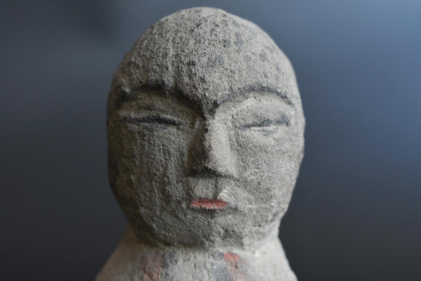 Piccolo Buddha in pietra del periodo Edo dal Giappone/Jizo Bodhisattva/1800s/Amuleto in vendita 3
