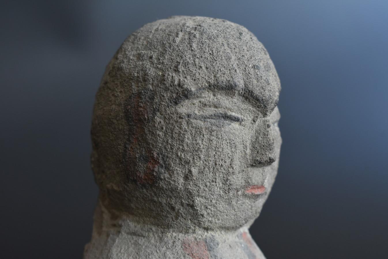 Piccolo Buddha in pietra del periodo Edo dal Giappone/Jizo Bodhisattva/1800s/Amuleto in vendita 4