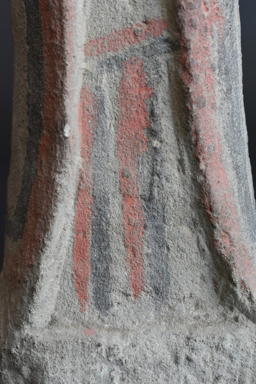 Piccolo Buddha in pietra del periodo Edo dal Giappone/Jizo Bodhisattva/1800s/Amuleto in vendita 8