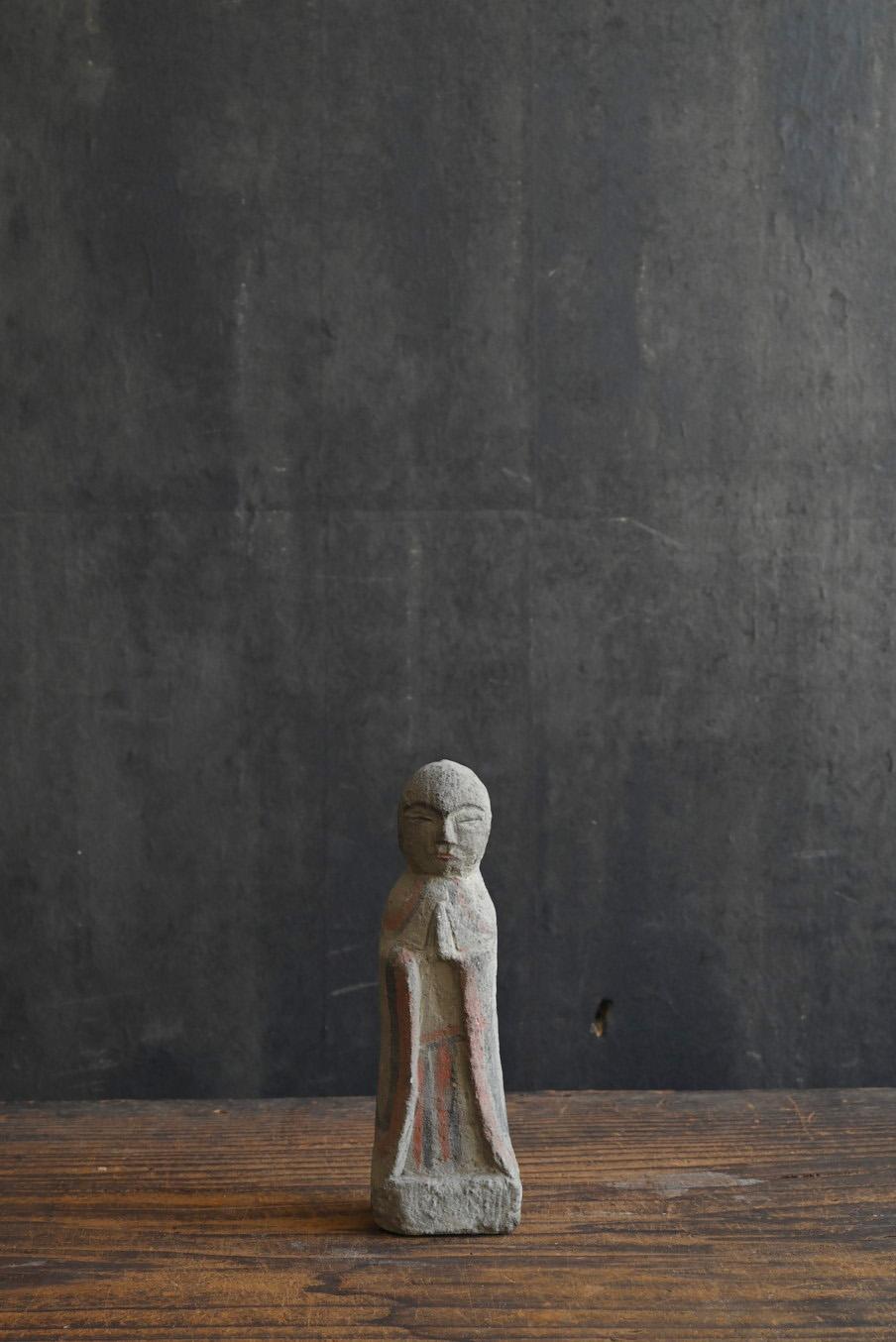 Giapponese Piccolo Buddha in pietra del periodo Edo dal Giappone/Jizo Bodhisattva/1800s/Amuleto in vendita