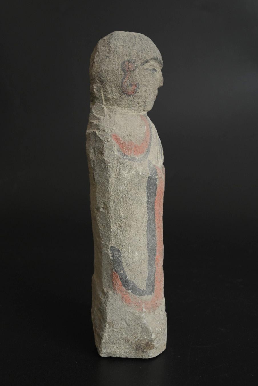 Intagliato a mano Piccolo Buddha in pietra del periodo Edo dal Giappone/Jizo Bodhisattva/1800s/Amuleto in vendita