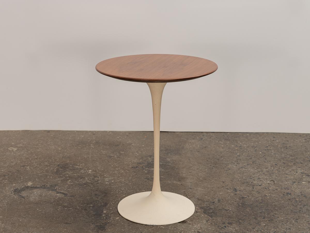 Veneer Small Eero Saarinen for Knoll Tulip Side Table 