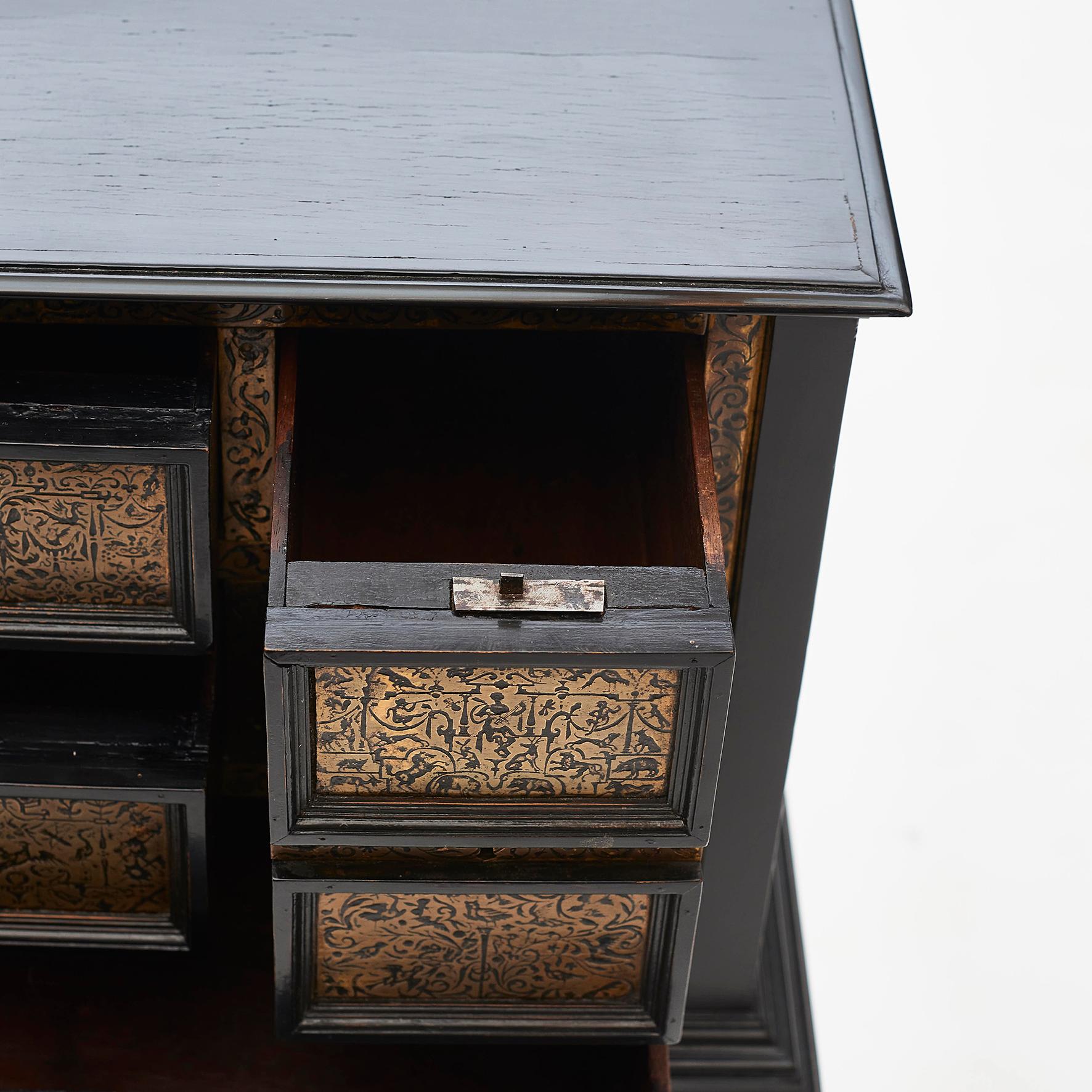 Small Elegant Baroque Cabinet in Ebonized Wood with Ornamented Brass Engravings In Good Condition In Kastrup, DK