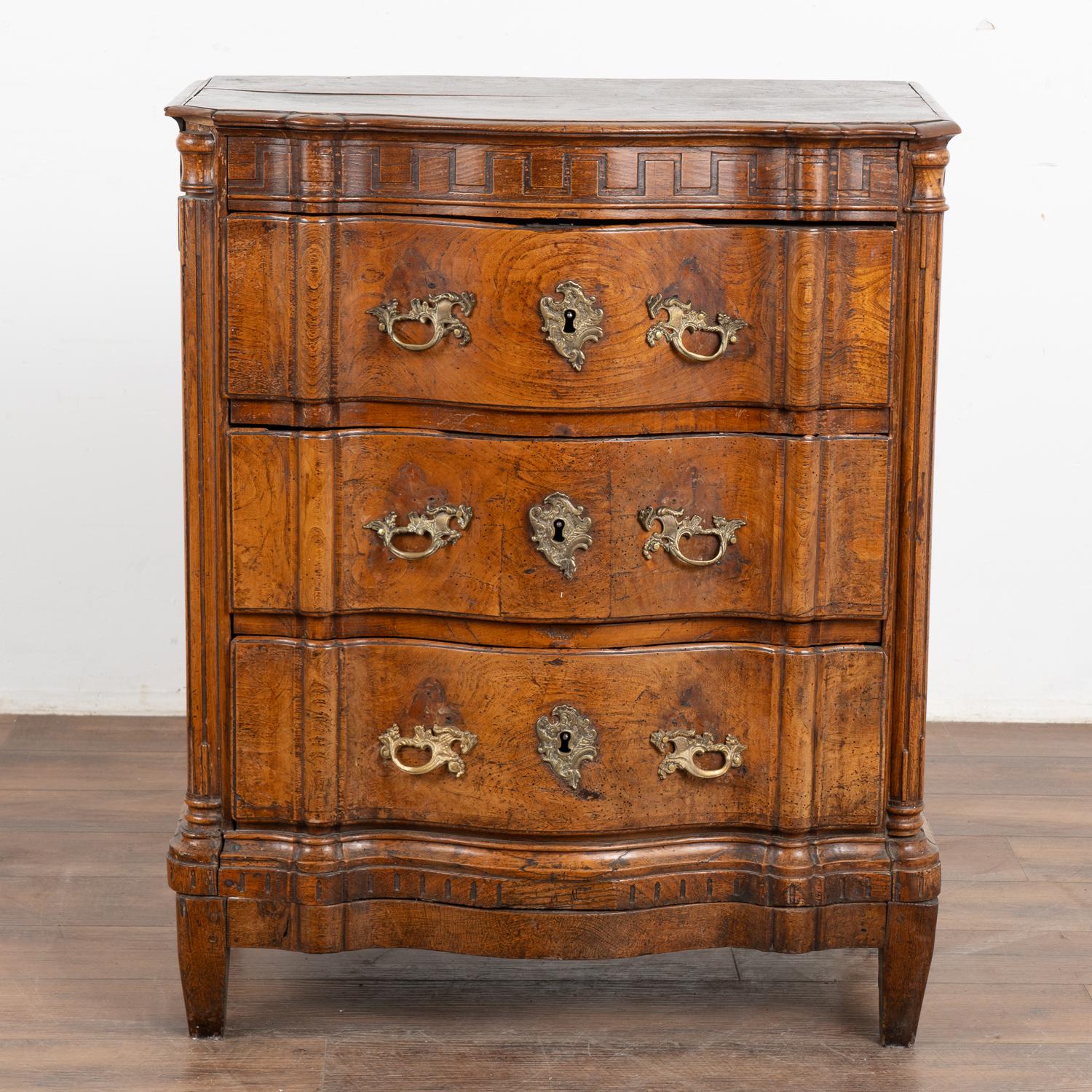 Small Elm Wood Louis XVI Chest of Drawers, Denmark circa 1870-90 In Good Condition For Sale In Round Top, TX