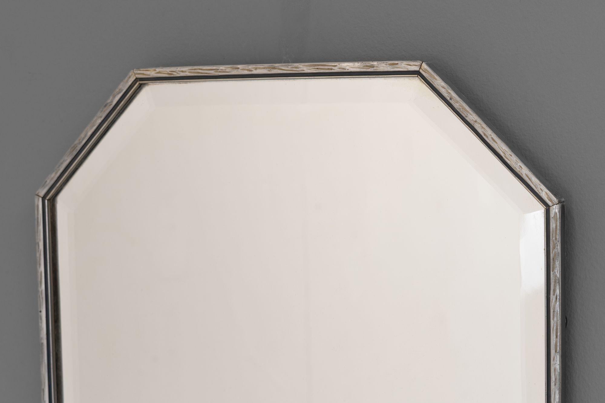 Espejo octogonal alargado pequeño Eduardiano en venta