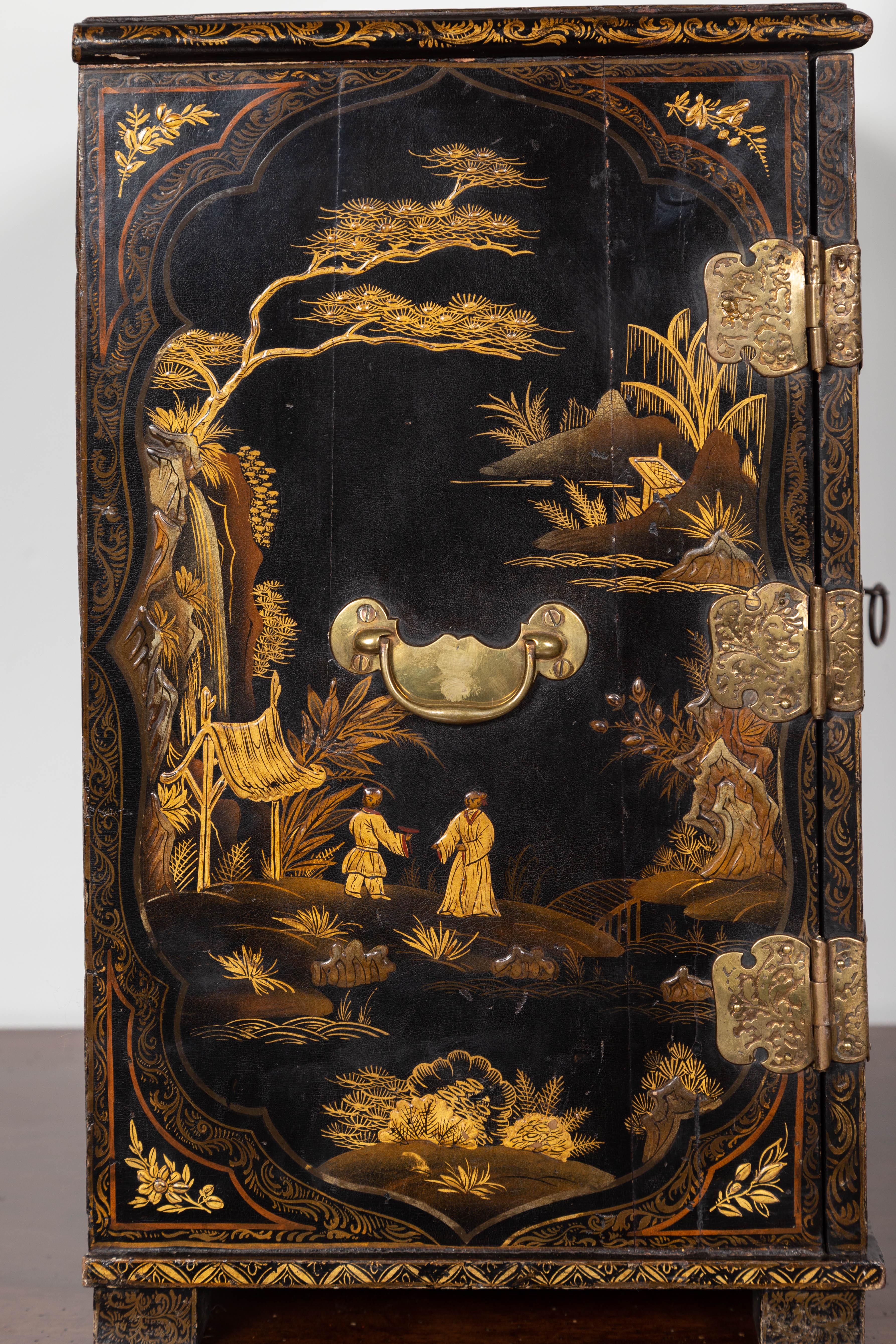 Small English 1890s Black and Gold Chinoiserie Cabinet with 10 Hidden Drawers 6