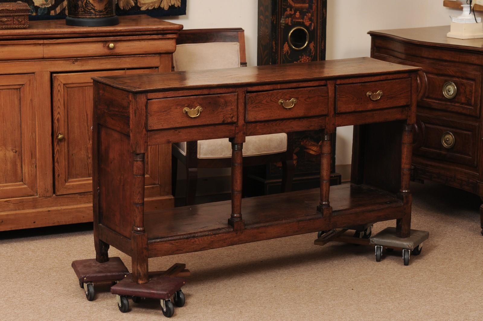 Inglese Piccola base per cassettone in Oak del 18° secolo in vendita
