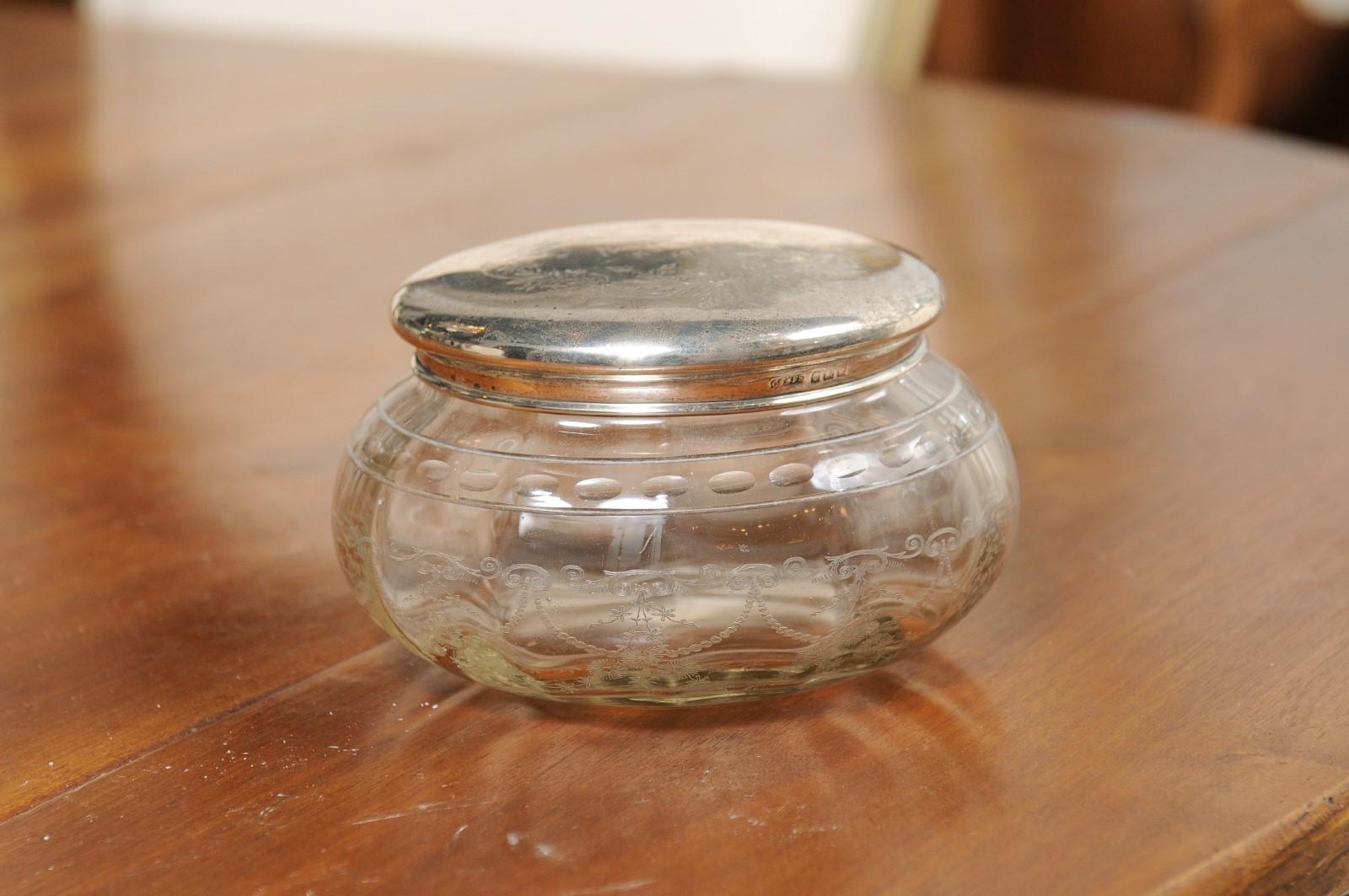 Small English 1920s Glass Vanity Jar with Incised Silver Lid and Etched Design In Good Condition For Sale In Atlanta, GA