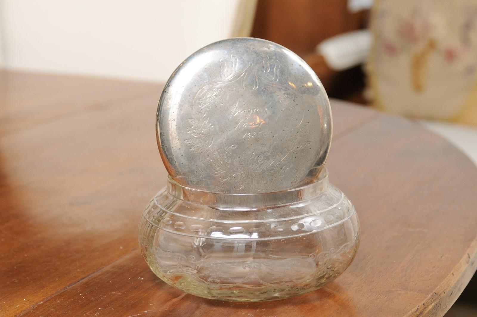 Small English 1920s Glass Vanity Jar with Incised Silver Lid and Etched Design For Sale 4