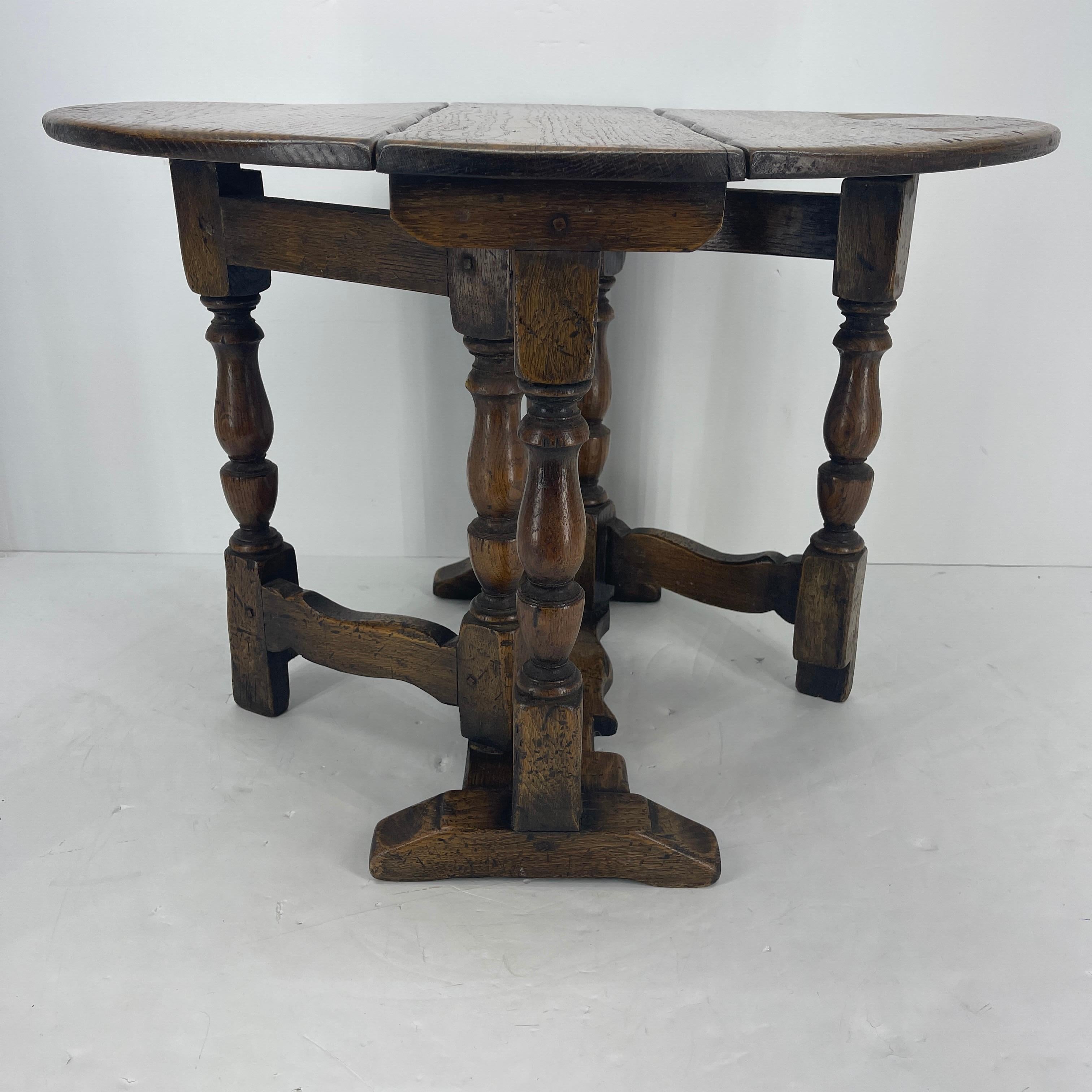 Small English 19th Century Gate Leg Drop Leaf Oak Table Salesman Sample 2