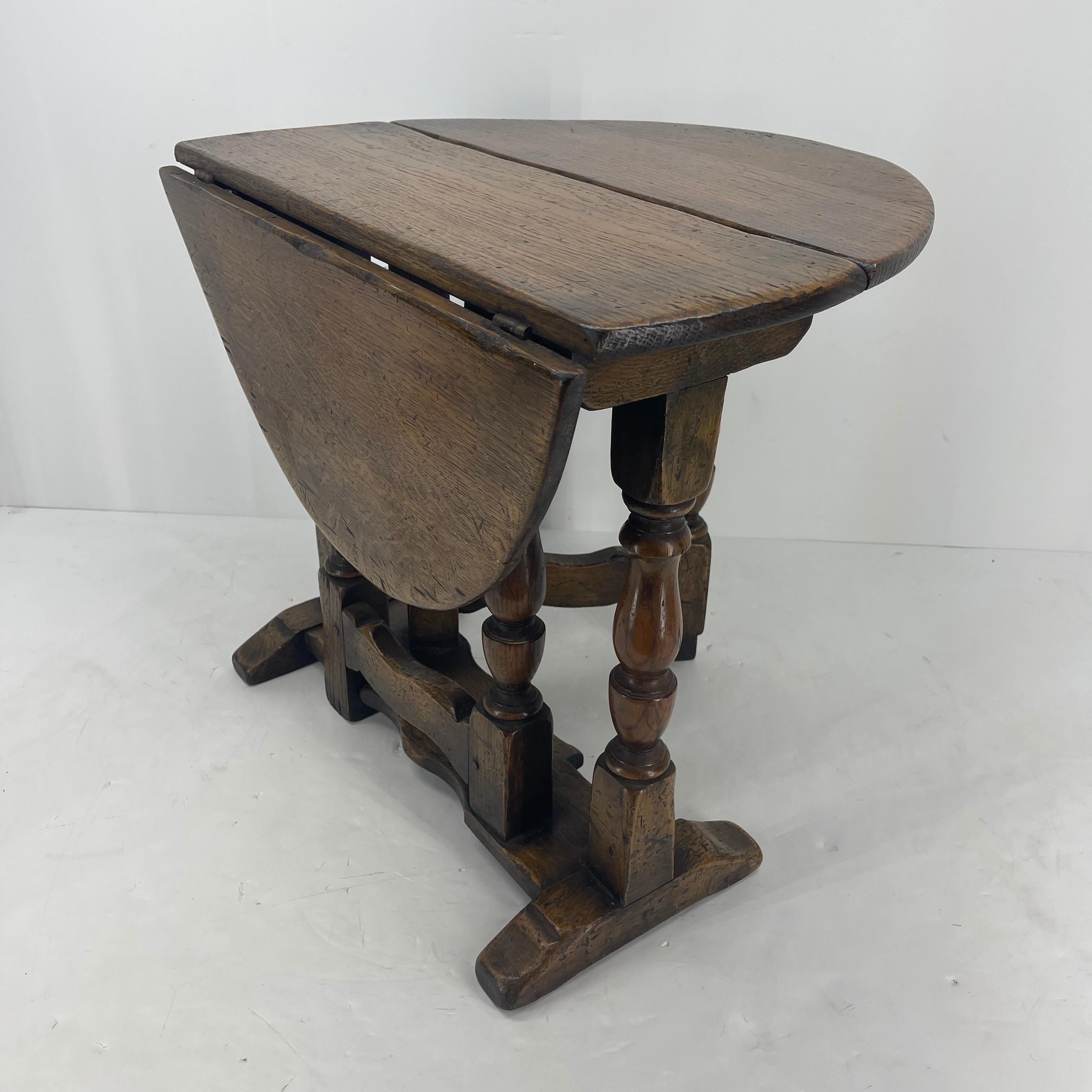 Small English 19th Century Gate Leg Drop Leaf Oak Table Salesman Sample 8