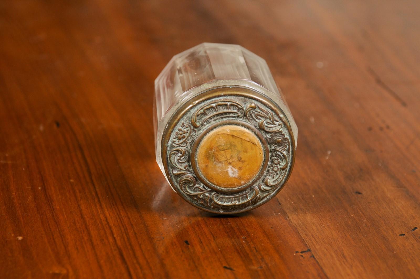 Small English 19th Century Glass Vanity Jar with Metal Lid and Faceted Design In Good Condition In Atlanta, GA