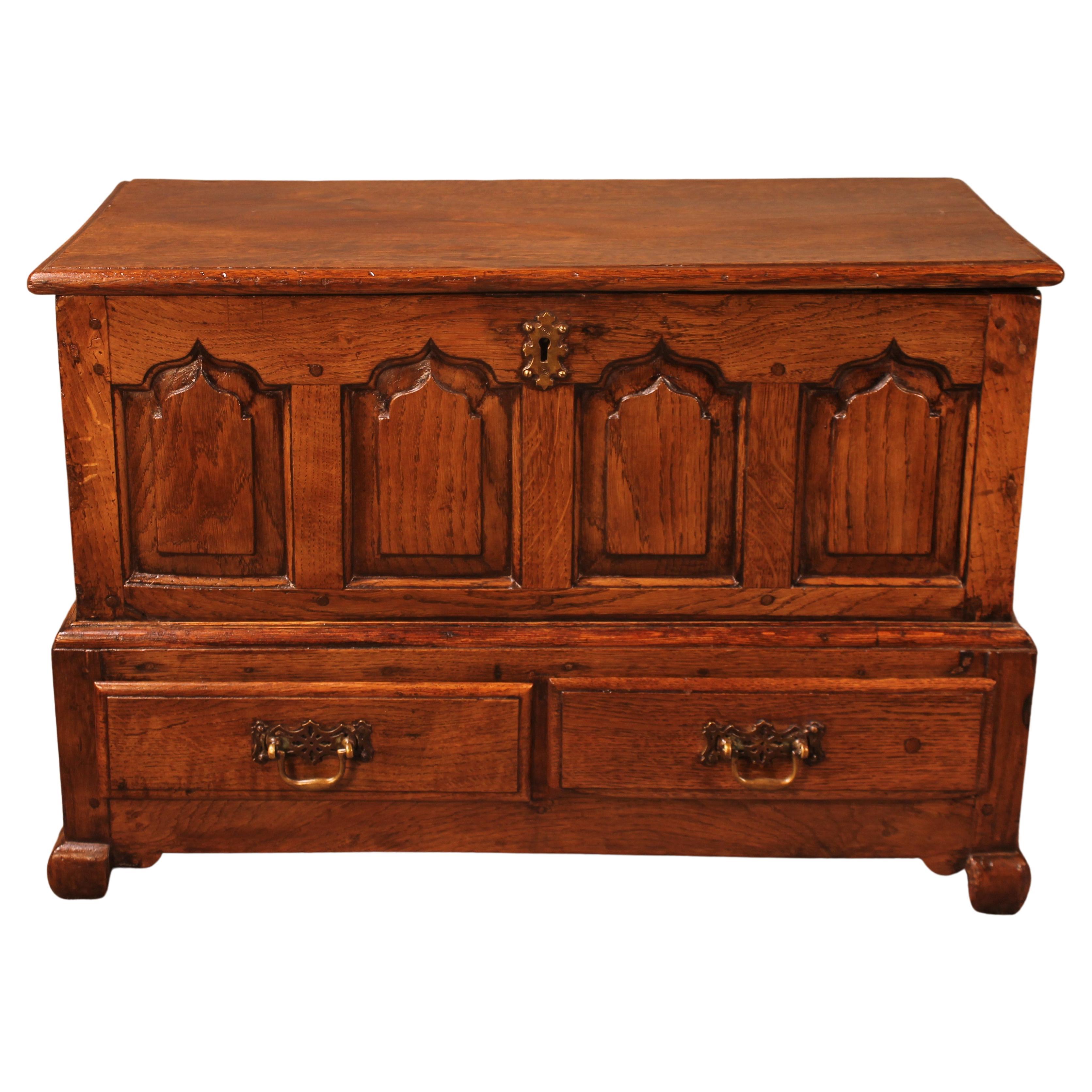 Small English Chest in Oak from the 18th Century