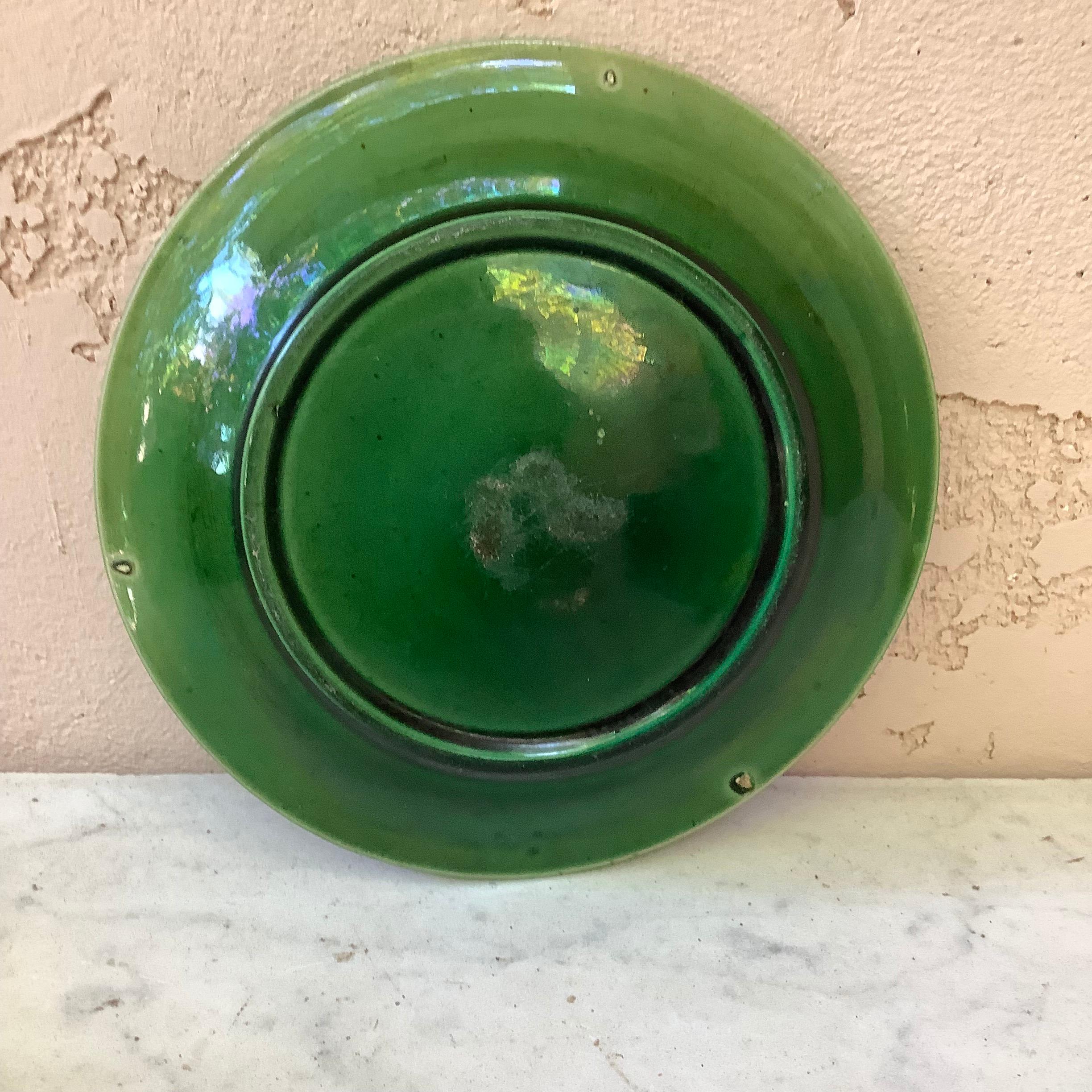 Small English Green Majolica Leaves Plate, circa 1890 In Good Condition For Sale In Austin, TX