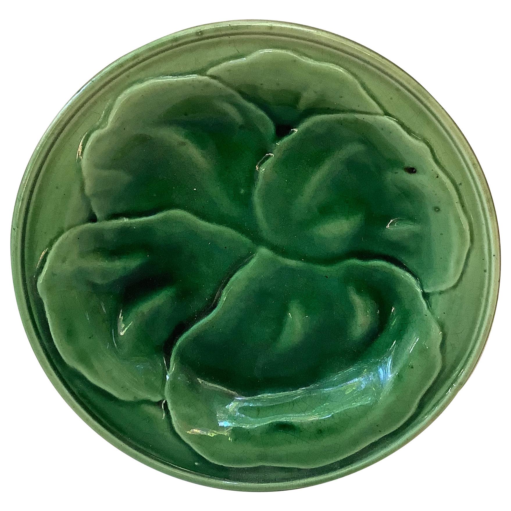Small English Green Majolica Leaves Plate, circa 1890