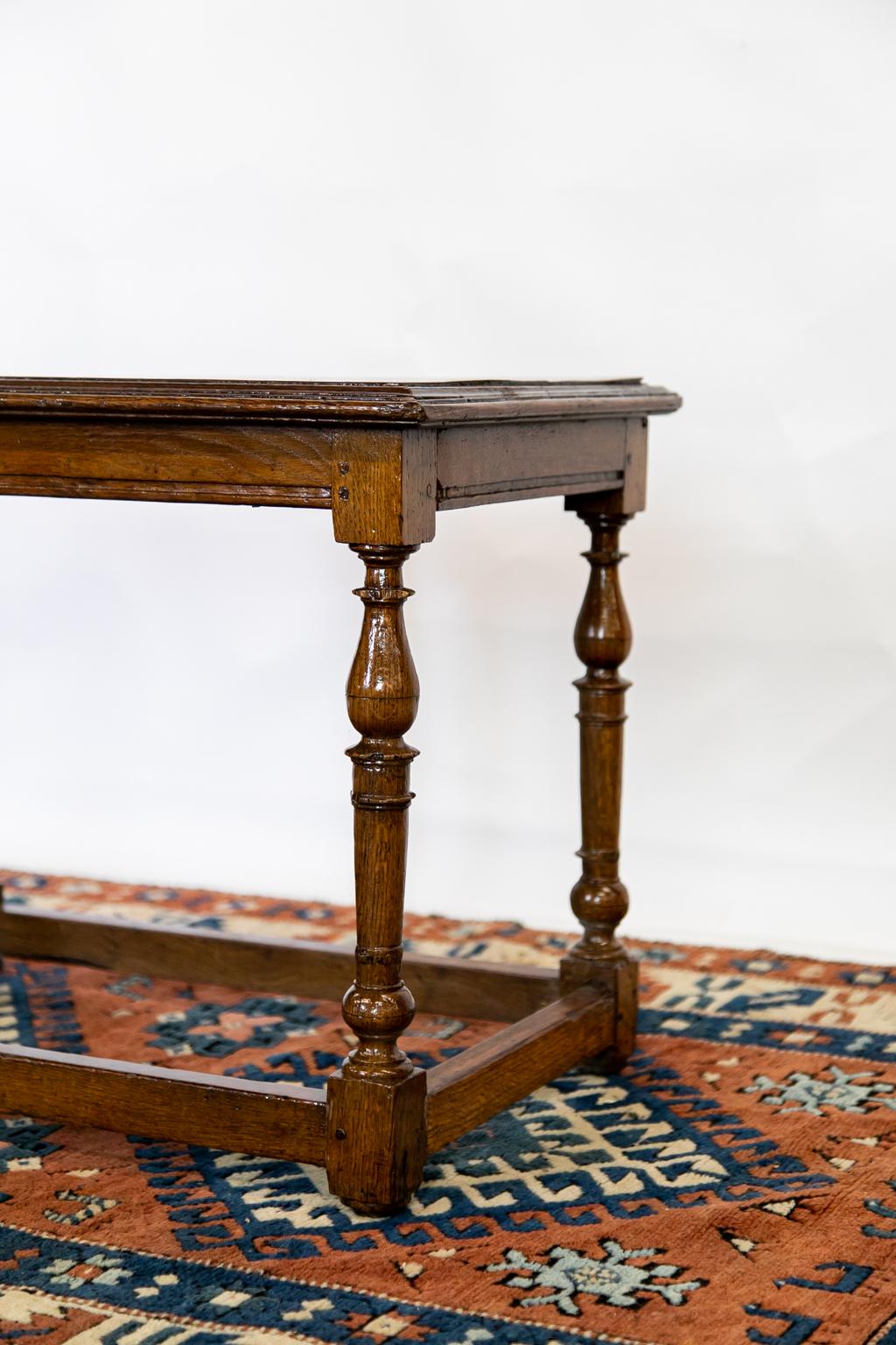 Early 20th Century Small English Oak Side Table