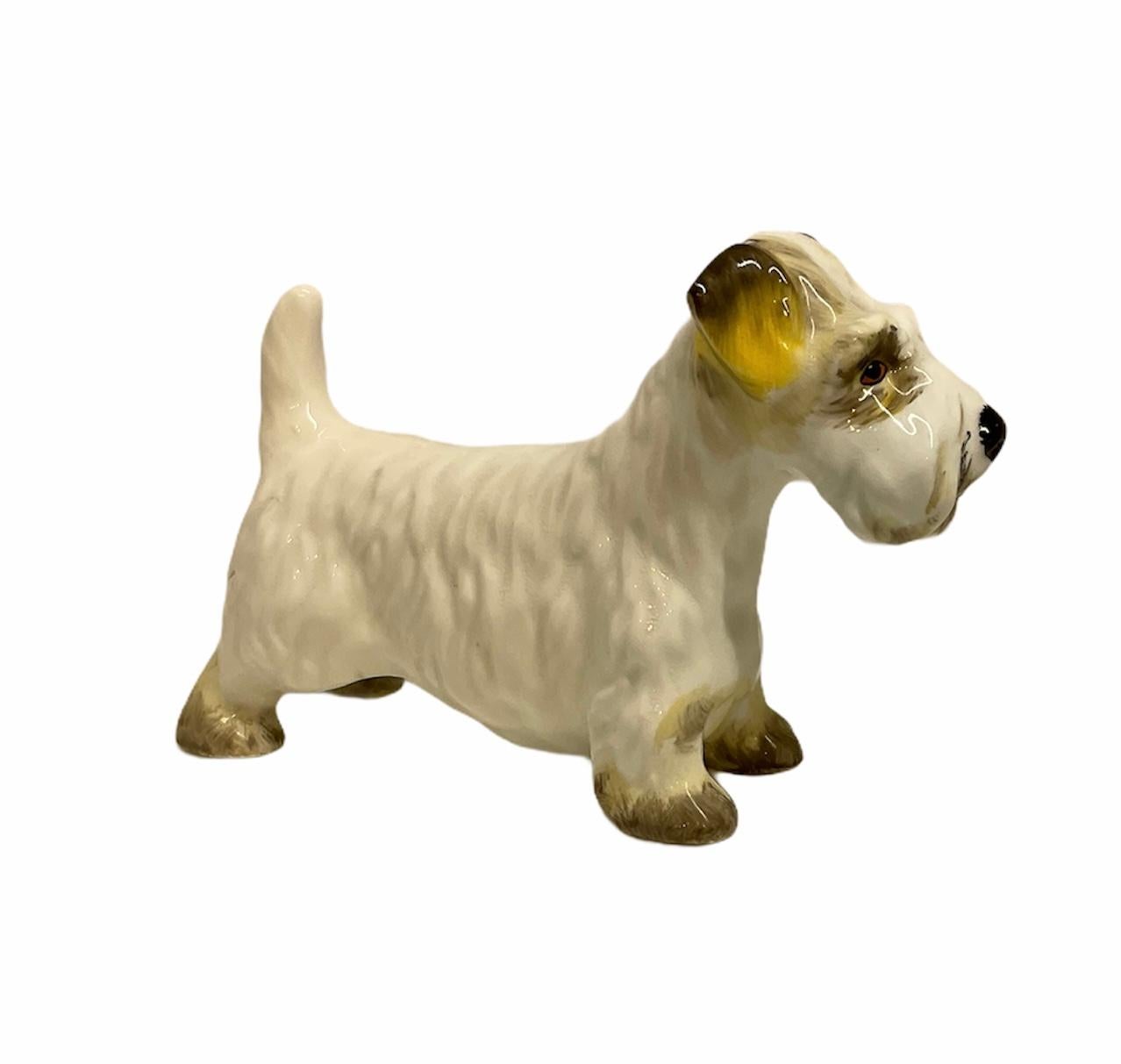 Small English Porcelain of Scottish Dog In Good Condition For Sale In Guaynabo, PR