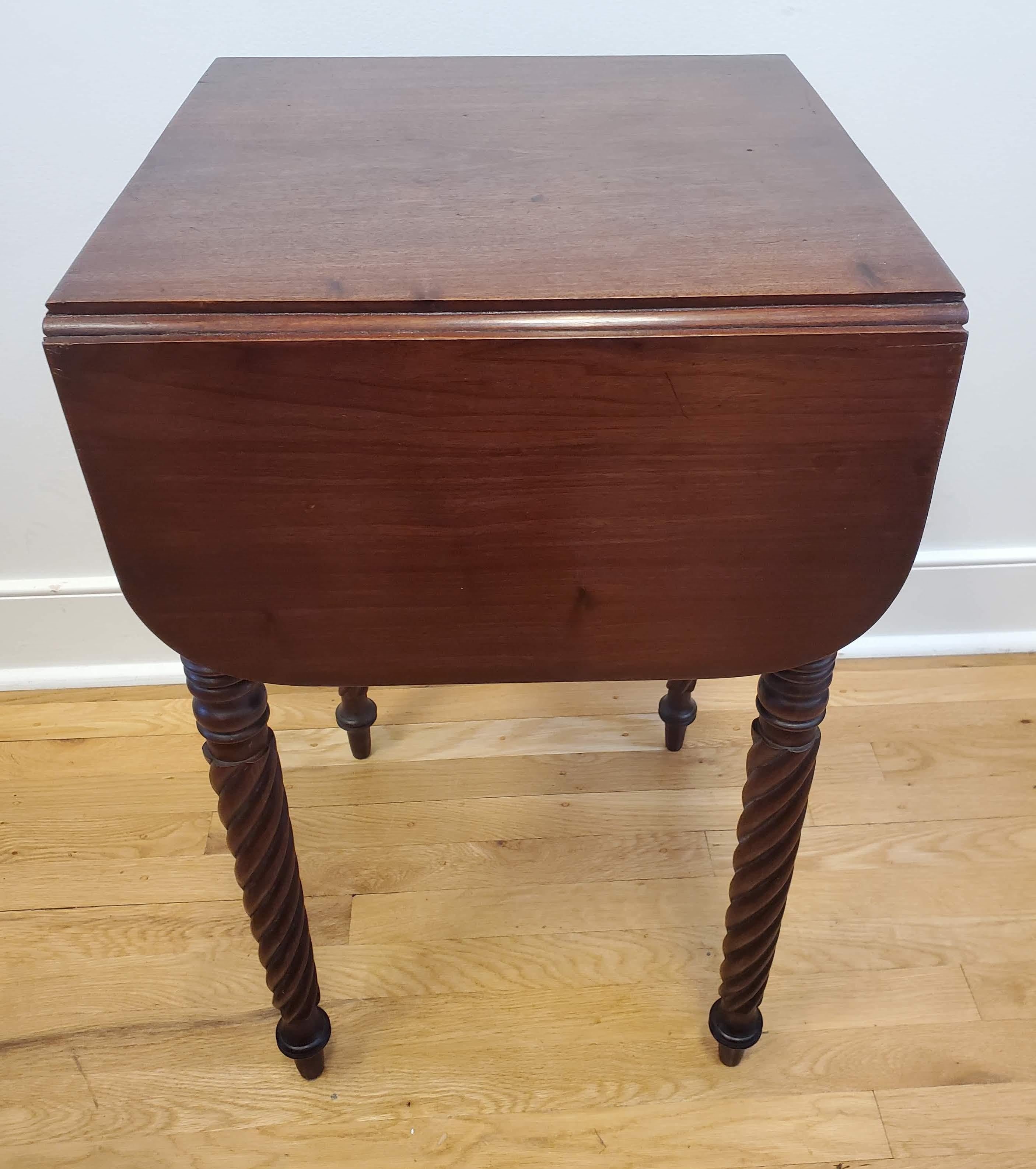 Small English Regency Drop Leaf Mahogany Side Table with Two Drawers In Good Condition In Middleburg, VA