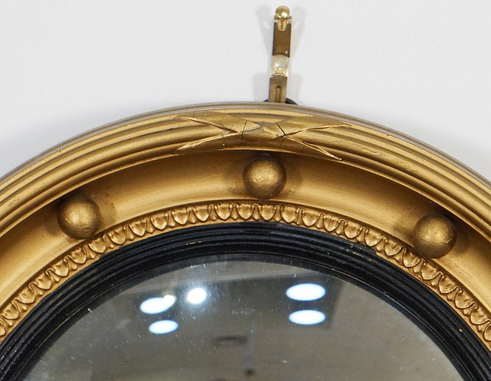 Small English Round Gilt Framed Convex Mirror in the Regency Style (Dia 11 7/8) In Good Condition For Sale In Austin, TX