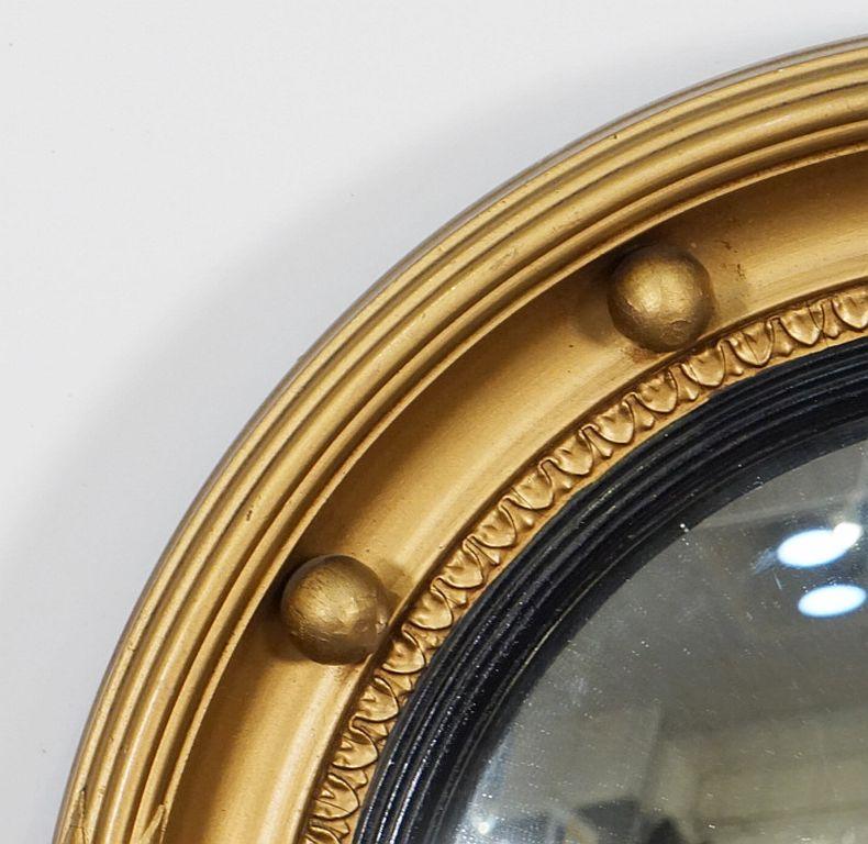 20th Century Small English Round Gilt Framed Convex Mirror in the Regency Style (Dia 11 7/8) For Sale