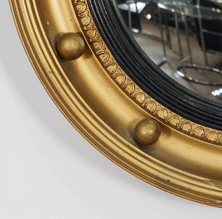 Small English Round Gilt Framed Convex Mirror in the Regency Style (Dia 11 7/8) For Sale 1
