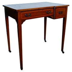 Petite table à écrire / bureau victorien en acajou incrusté c.1900