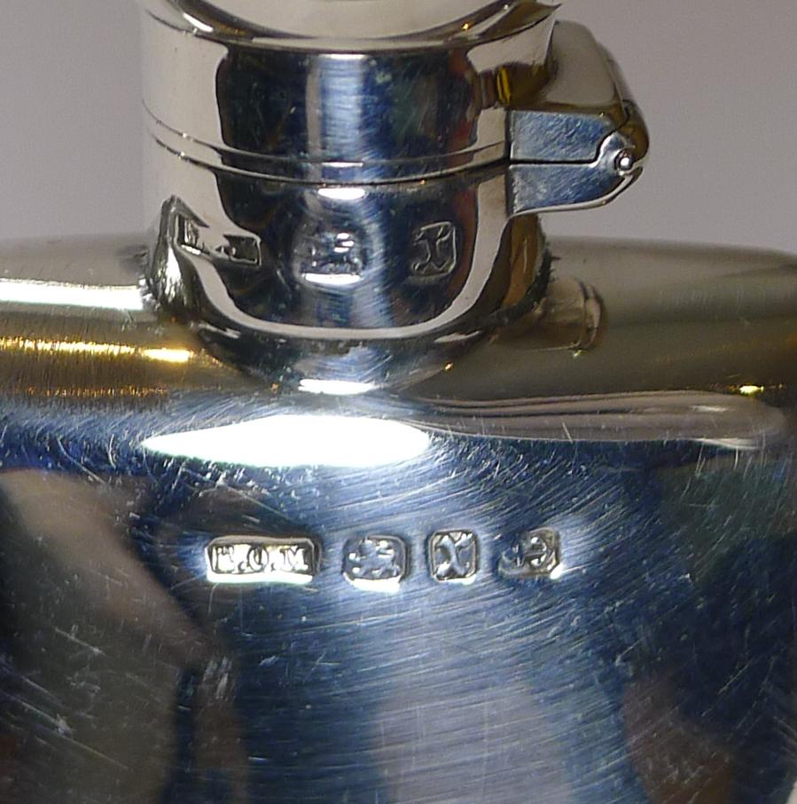 Small English Victorian Silver Spirit Flask / Hipflask, 1897 1