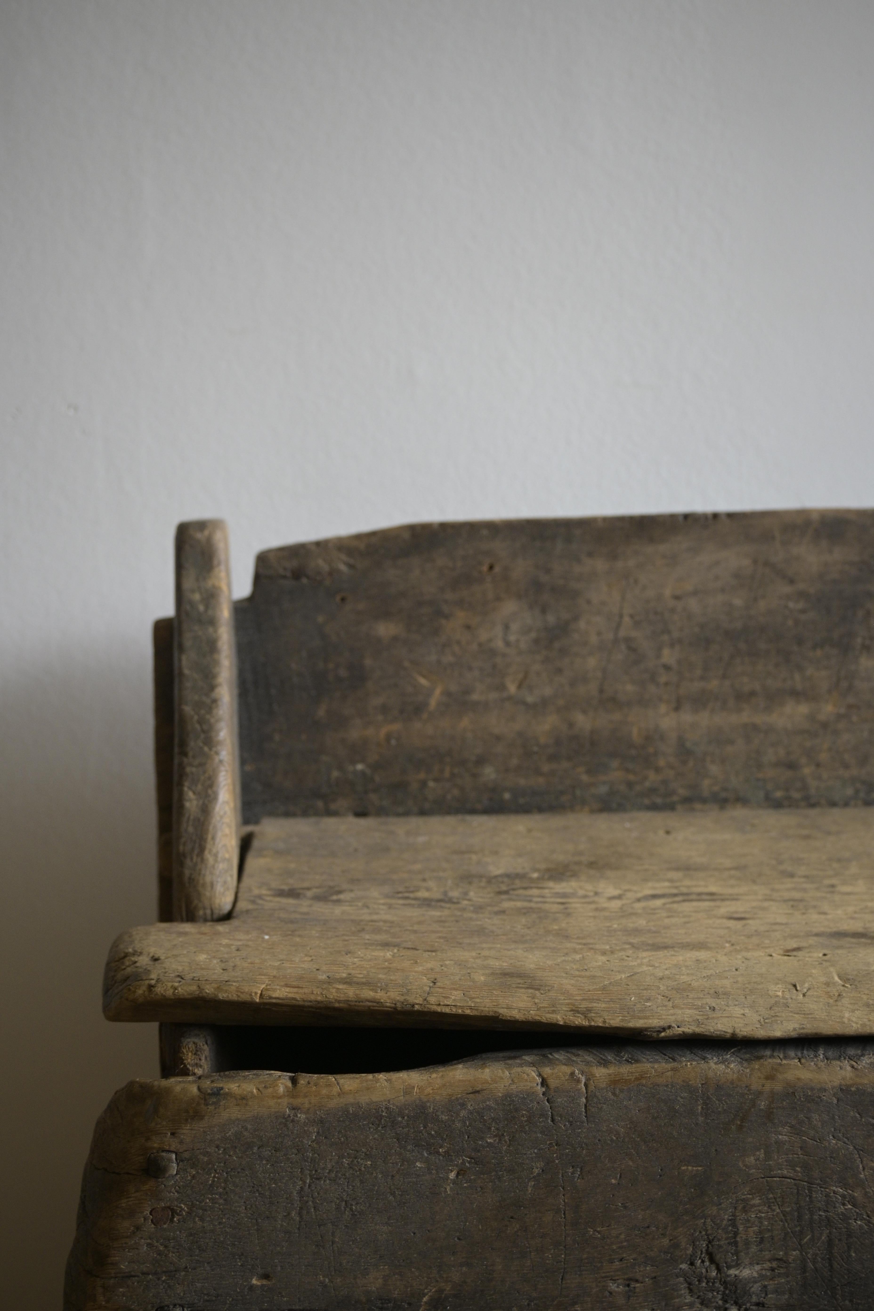Scandinave moderne Petit banc suédois 