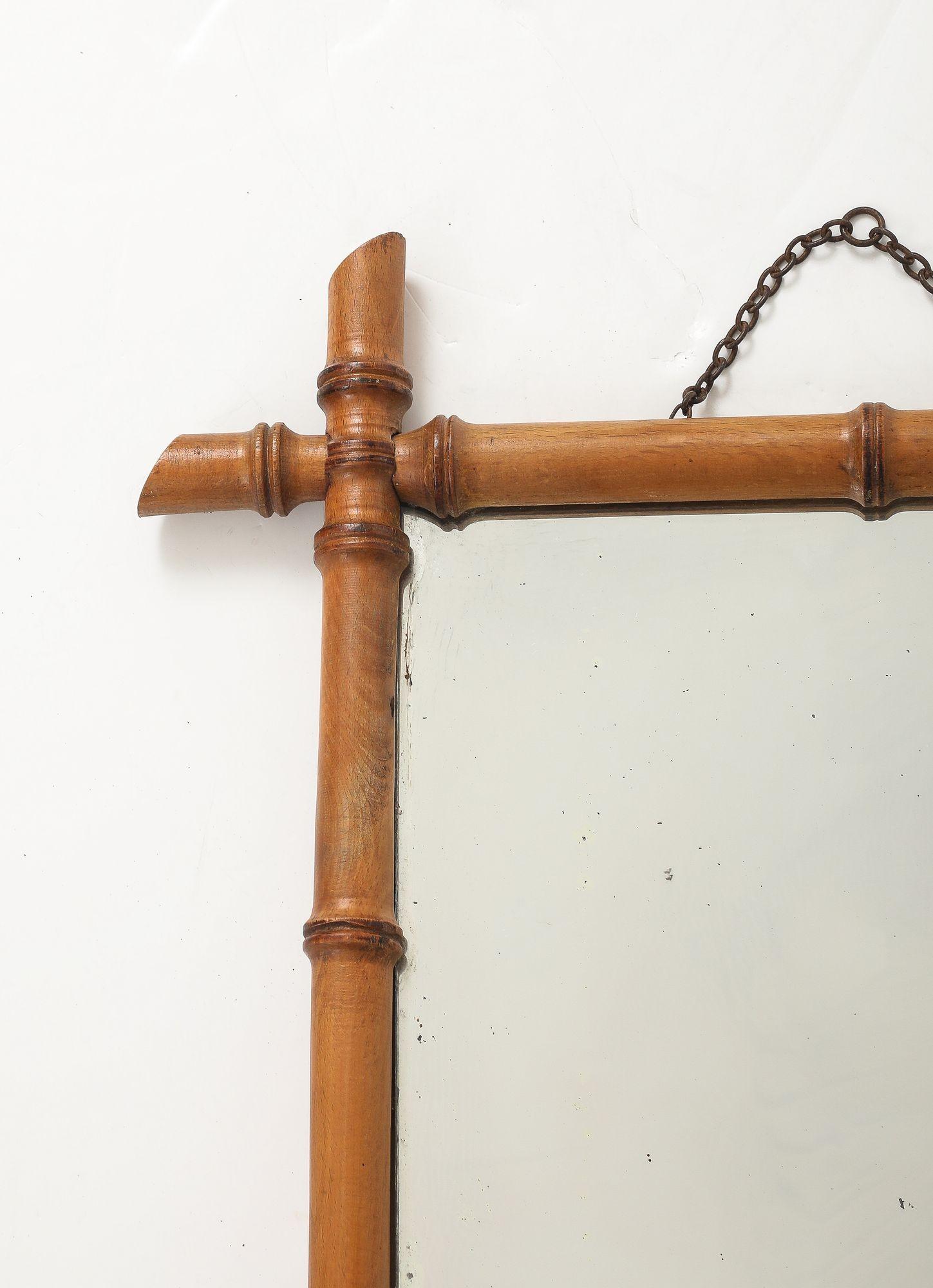 Espejo pequeño con marco tallado de imitación de bambú, Inglaterra Años 40 Inglés en venta