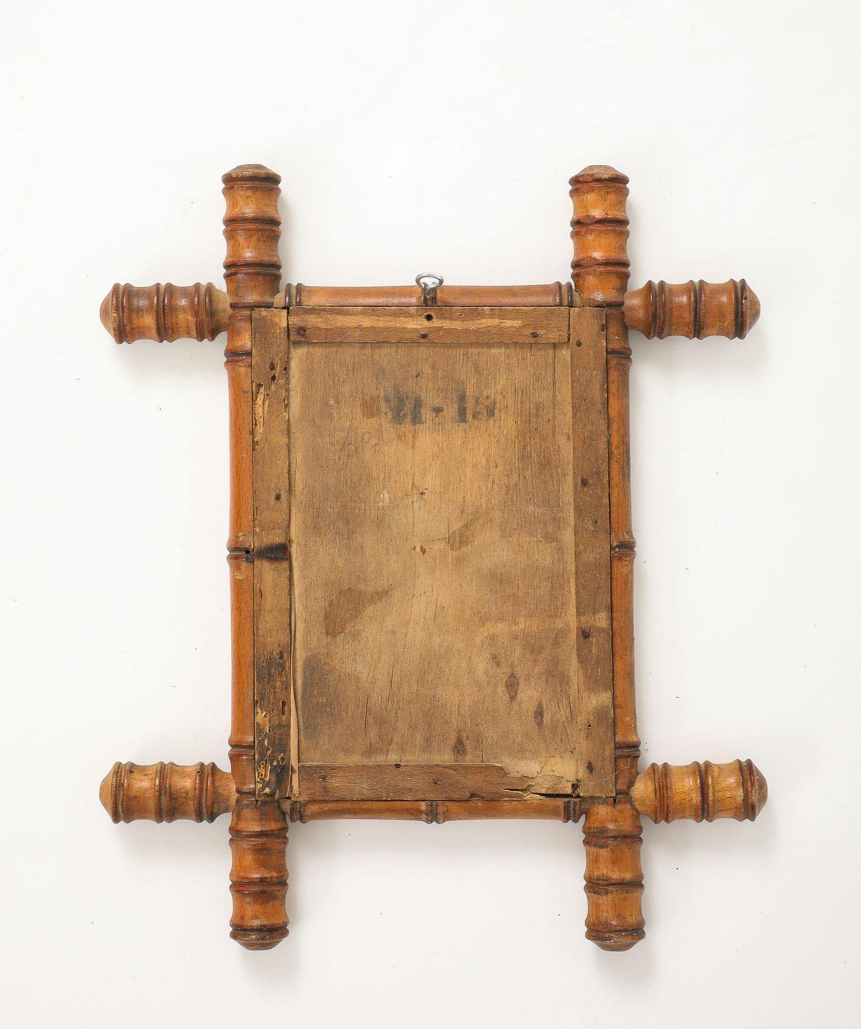 Petit miroir à cadre sculpté en faux bambou, Angleterre, années 1940 en vente 1