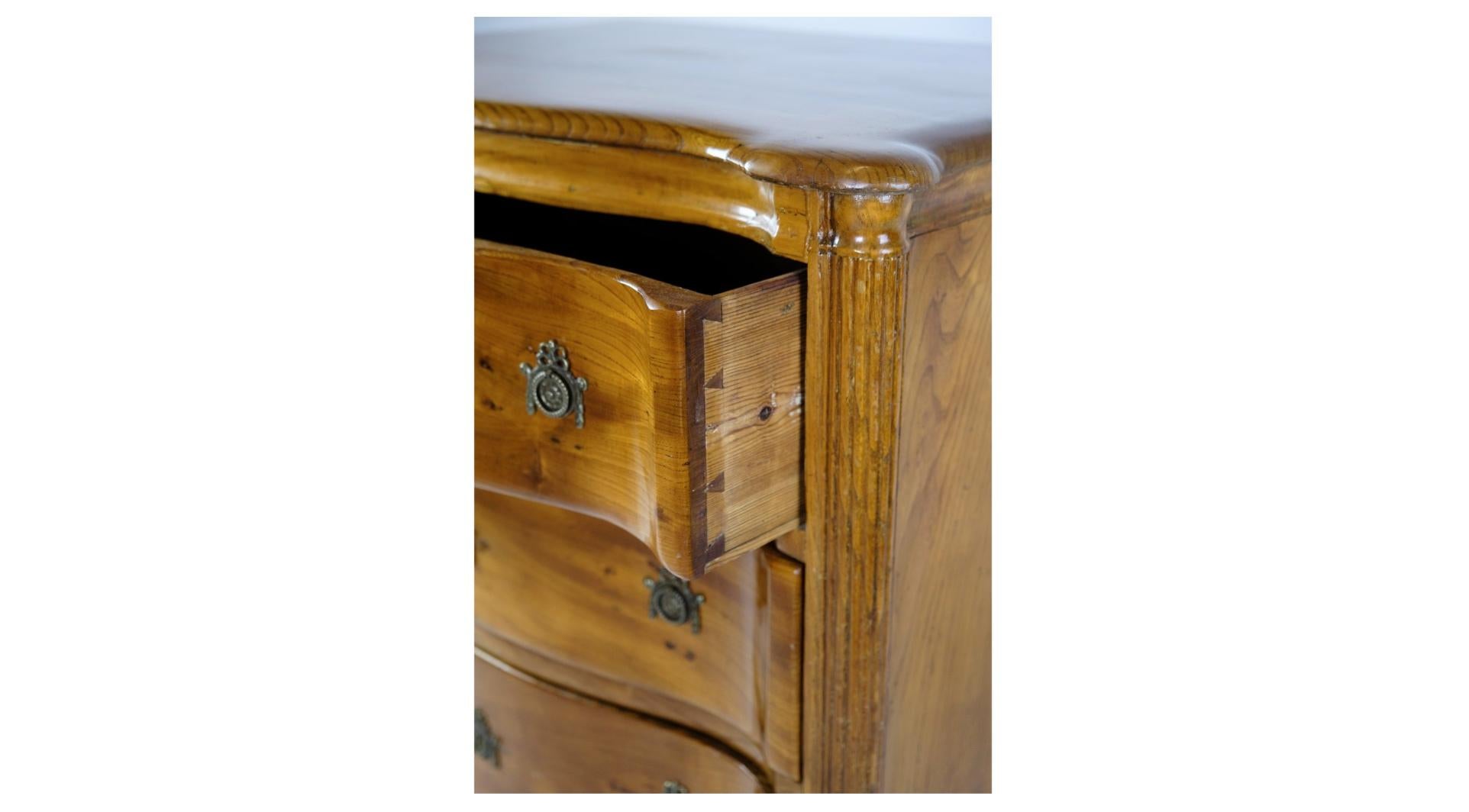 Fine Louise Seize Chest of Drawers Made In Elm Wood from 1780s For Sale 1