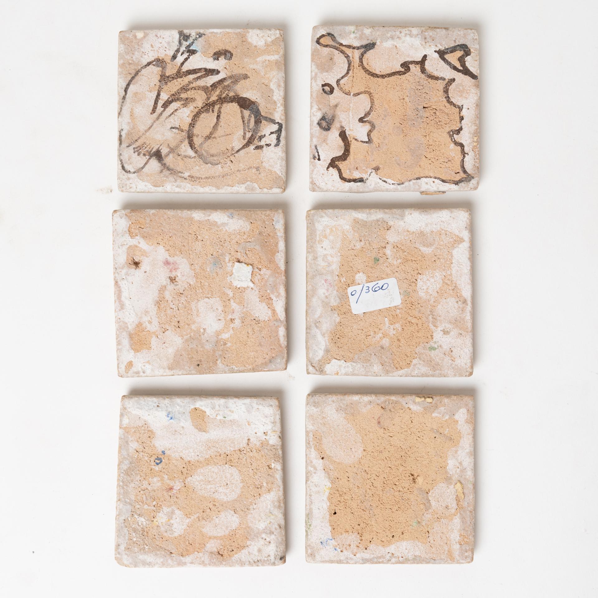 Altro Piastrelle di ceramica dipinte a mano con pesci piccoli in vendita