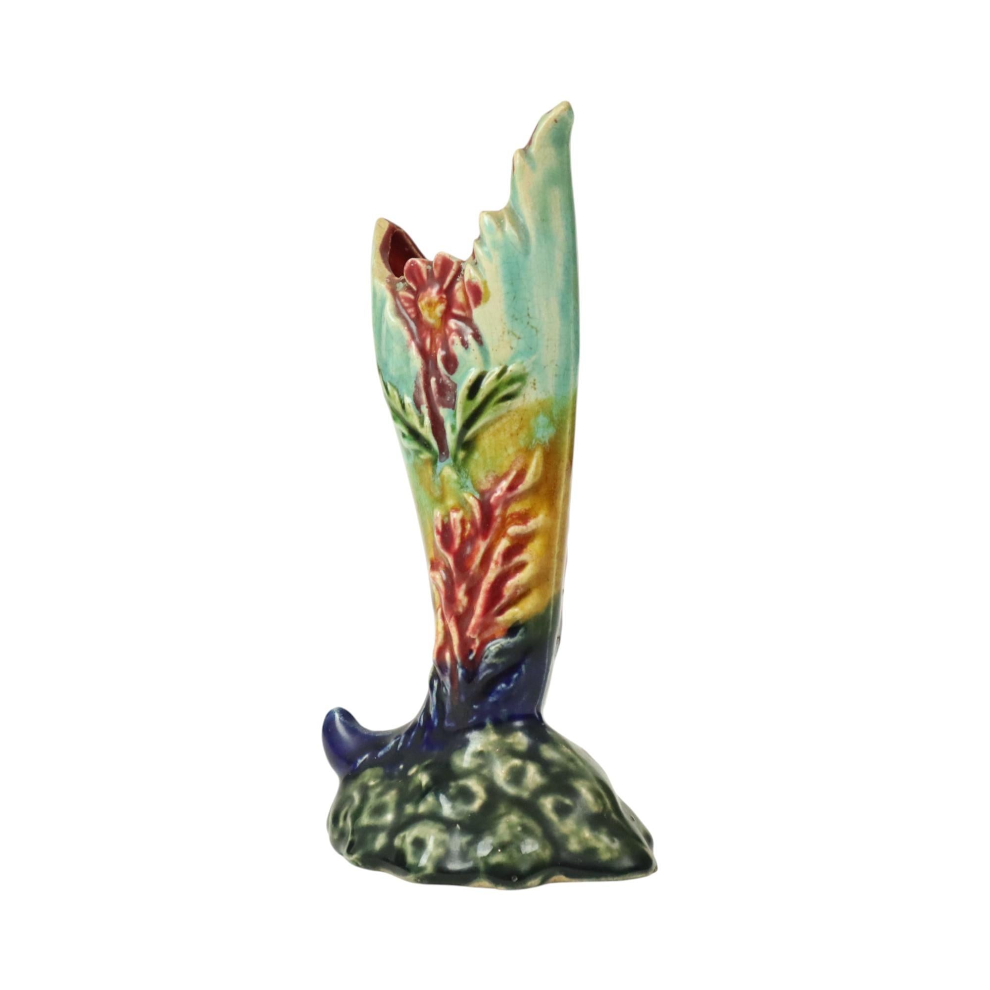 Kleine florale Jugendstil-Vase Crackle Majolika-Keramik (Französisch) im Angebot