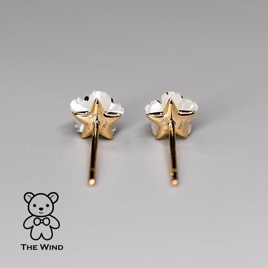 Small Flower Australian Solid Opal & Mother of Pearl Stud Earrings 18K Yellow Go In New Condition For Sale In Suwanee, GA
