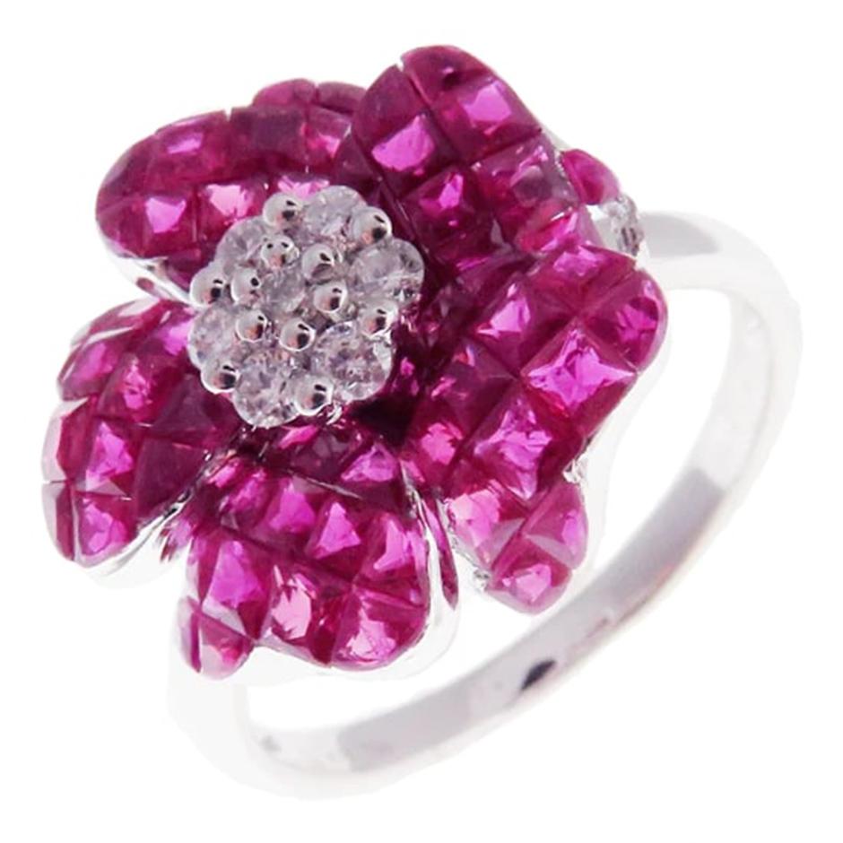 Modern Small Flower Invisible Ruby Earring Ring Set For Sale