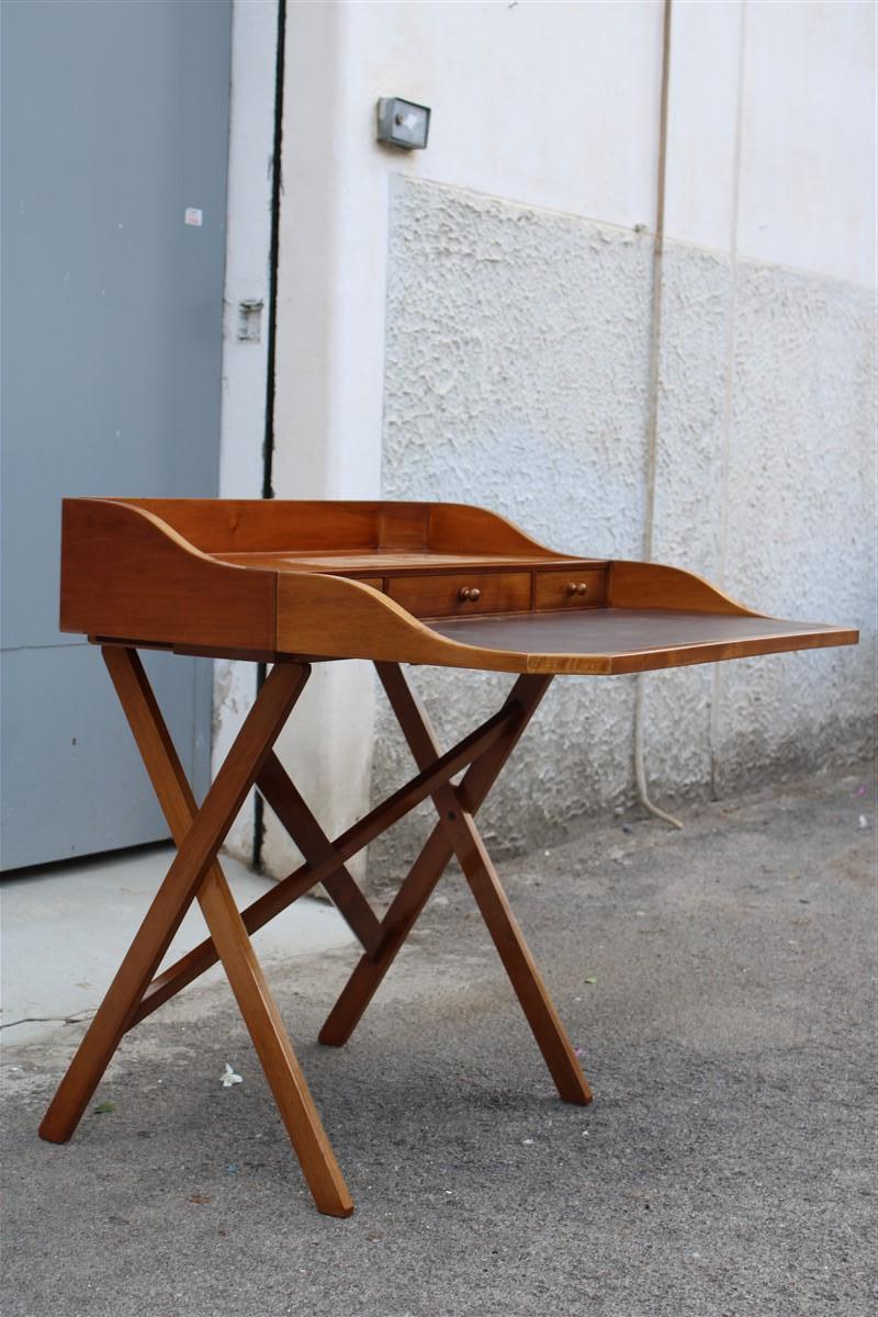 Small Folding Desk Cantieri Carugati Gianfranco Frattini 1959 in Italian Walnut For Sale 9