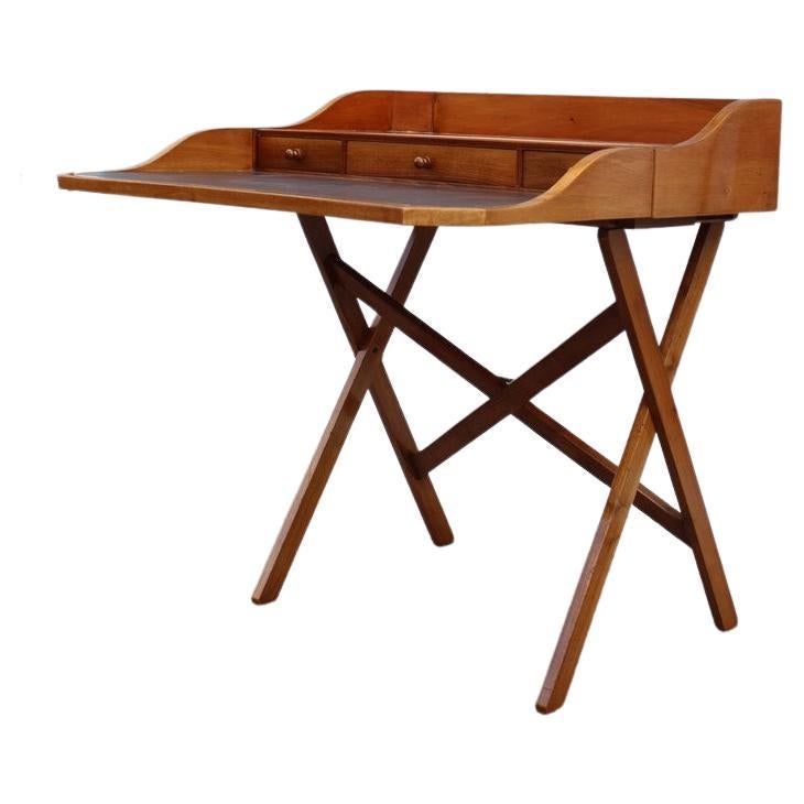 Small Folding Desk Cantieri Carugati Gianfranco Frattini 1959 in Italian Walnut