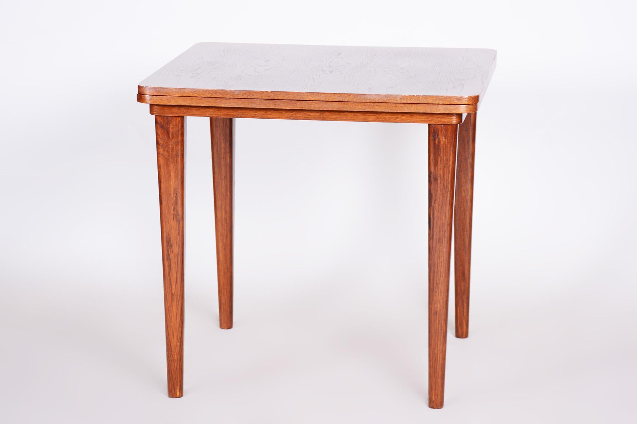 Small folding table.
Czech midcentury
Material: Oak
Period: 1940-1949
Condition: restored.
Made by Up Závody 
Designed by Jindrich Halabala.
