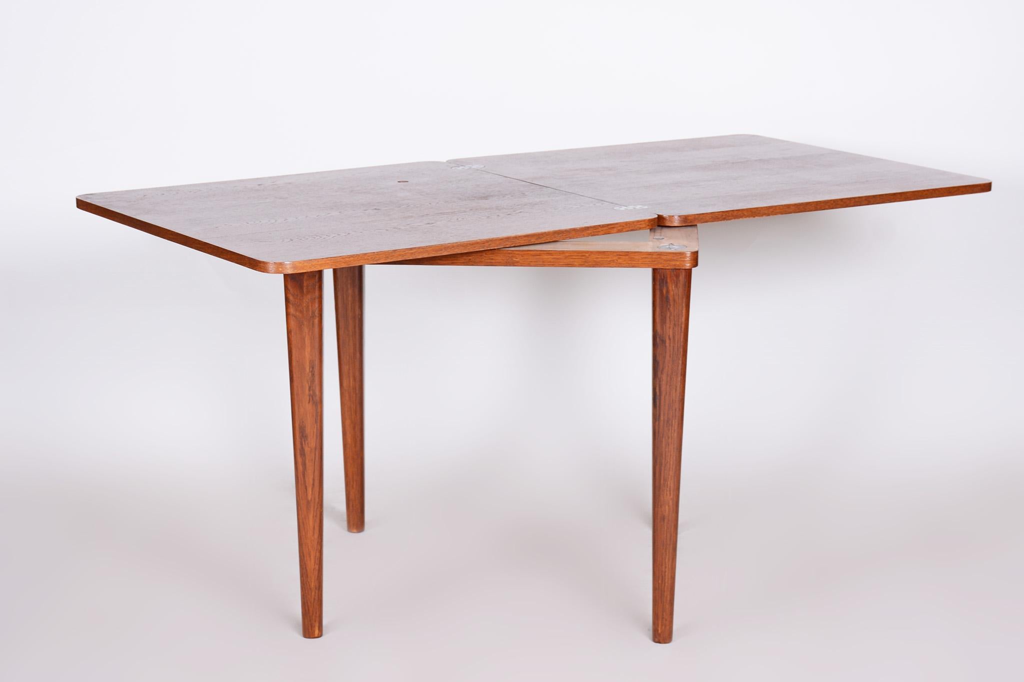 Mid-Century Modern Small Folding Dining Table Made in 1940s Czechia, Designed by Halabala