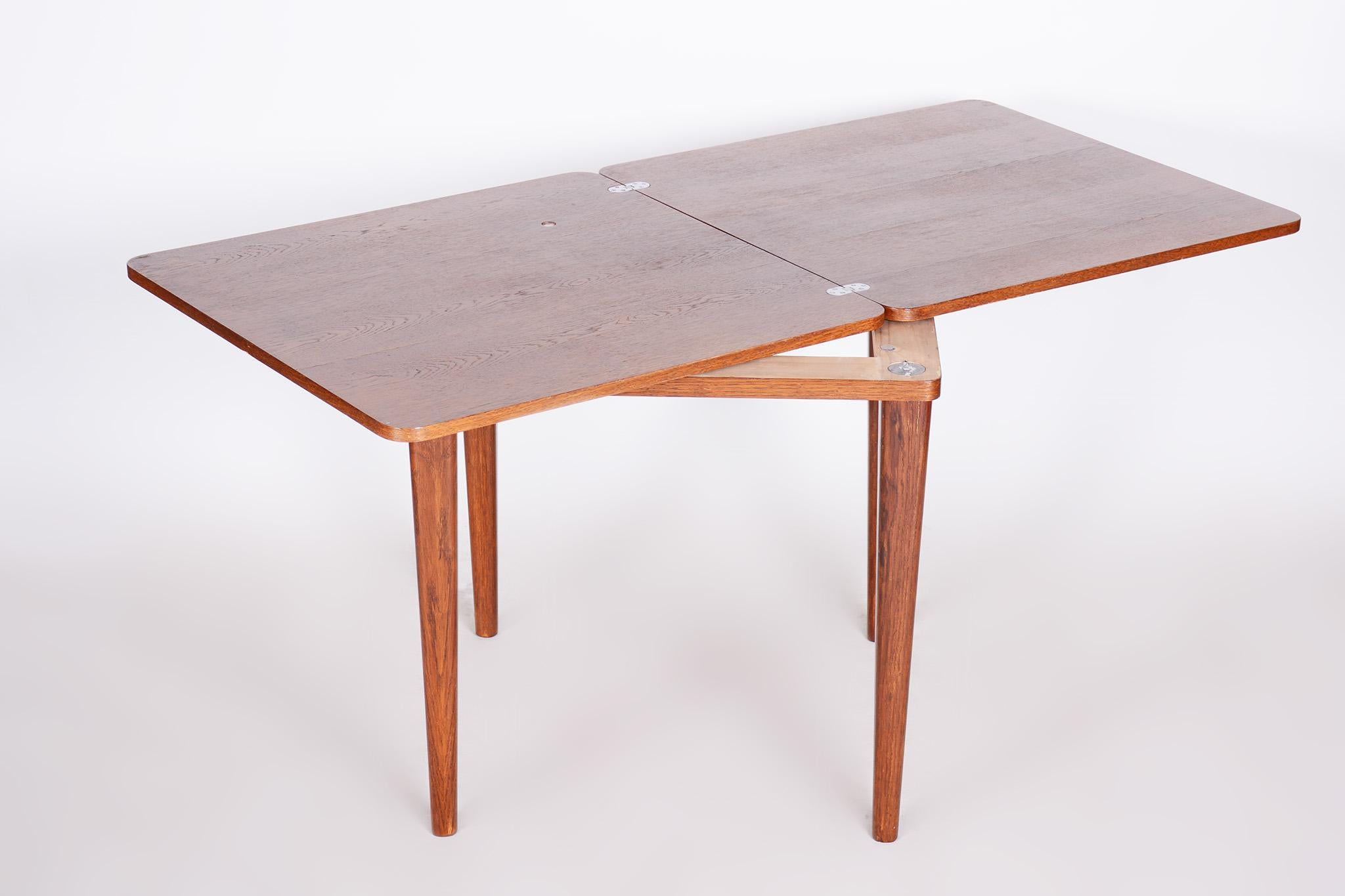 Small Folding Dining Table Made in 1940s Czechia, Designed by Halabala In Good Condition In Horomerice, CZ