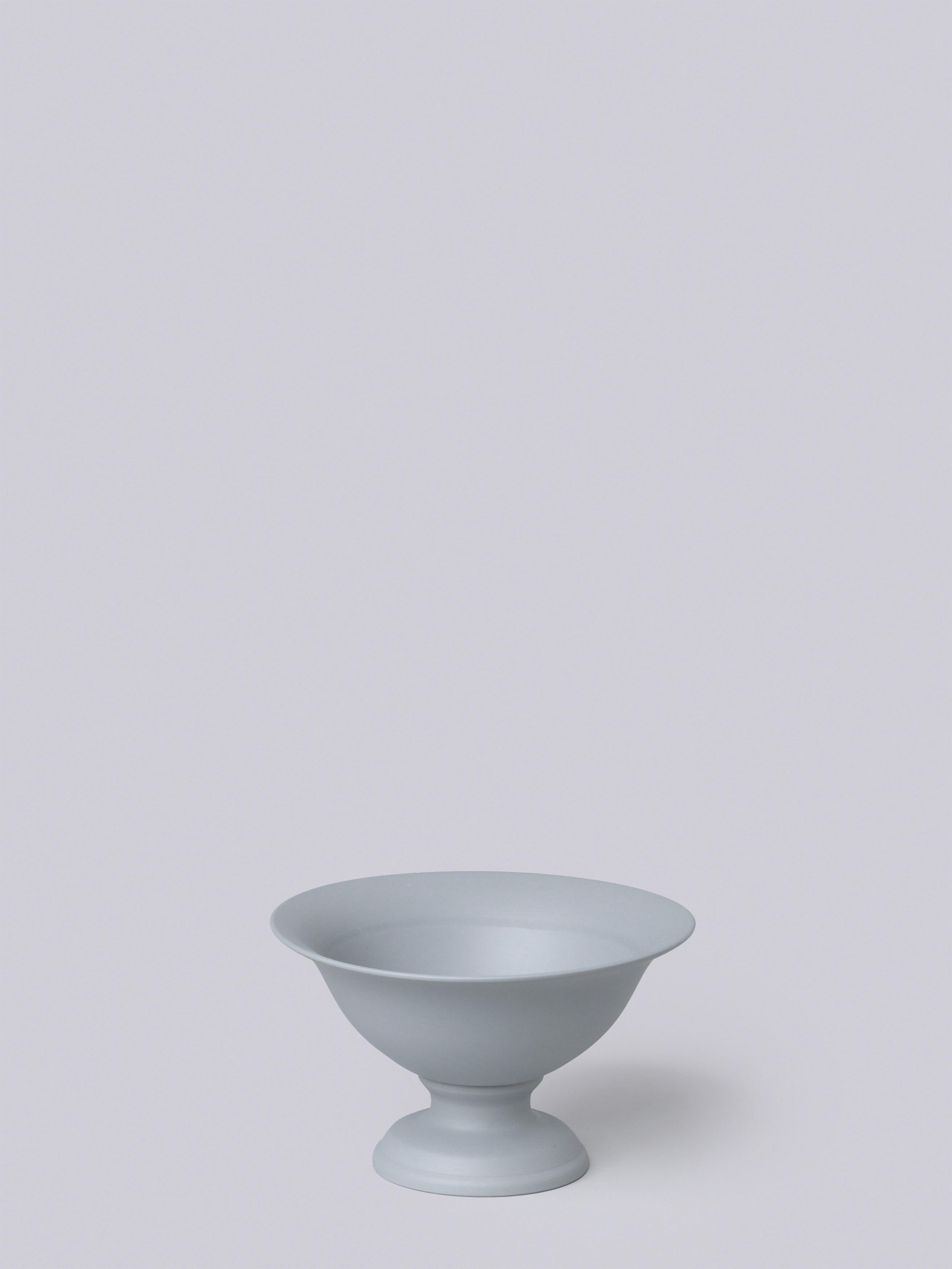 Molded Small Footed Porcelain Vaso Planter in Matte Steel Grey