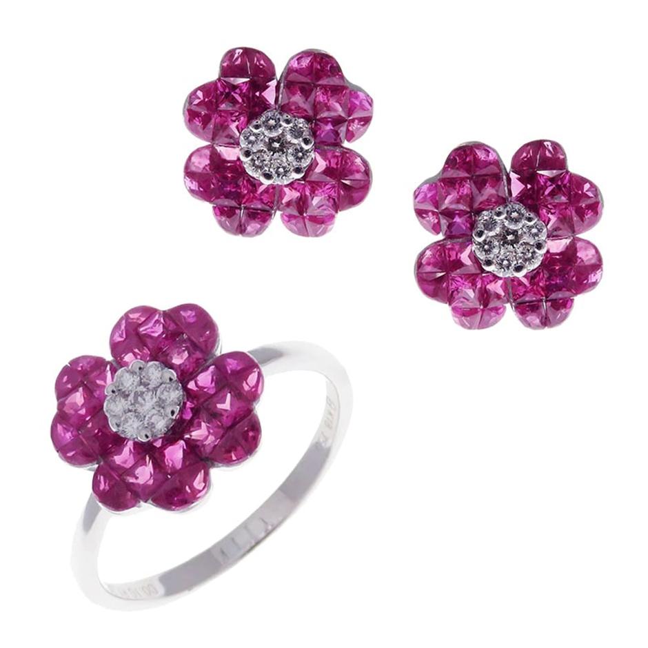 Small Four-Leaf Ruby Invisible Earring Ring Set For Sale 3