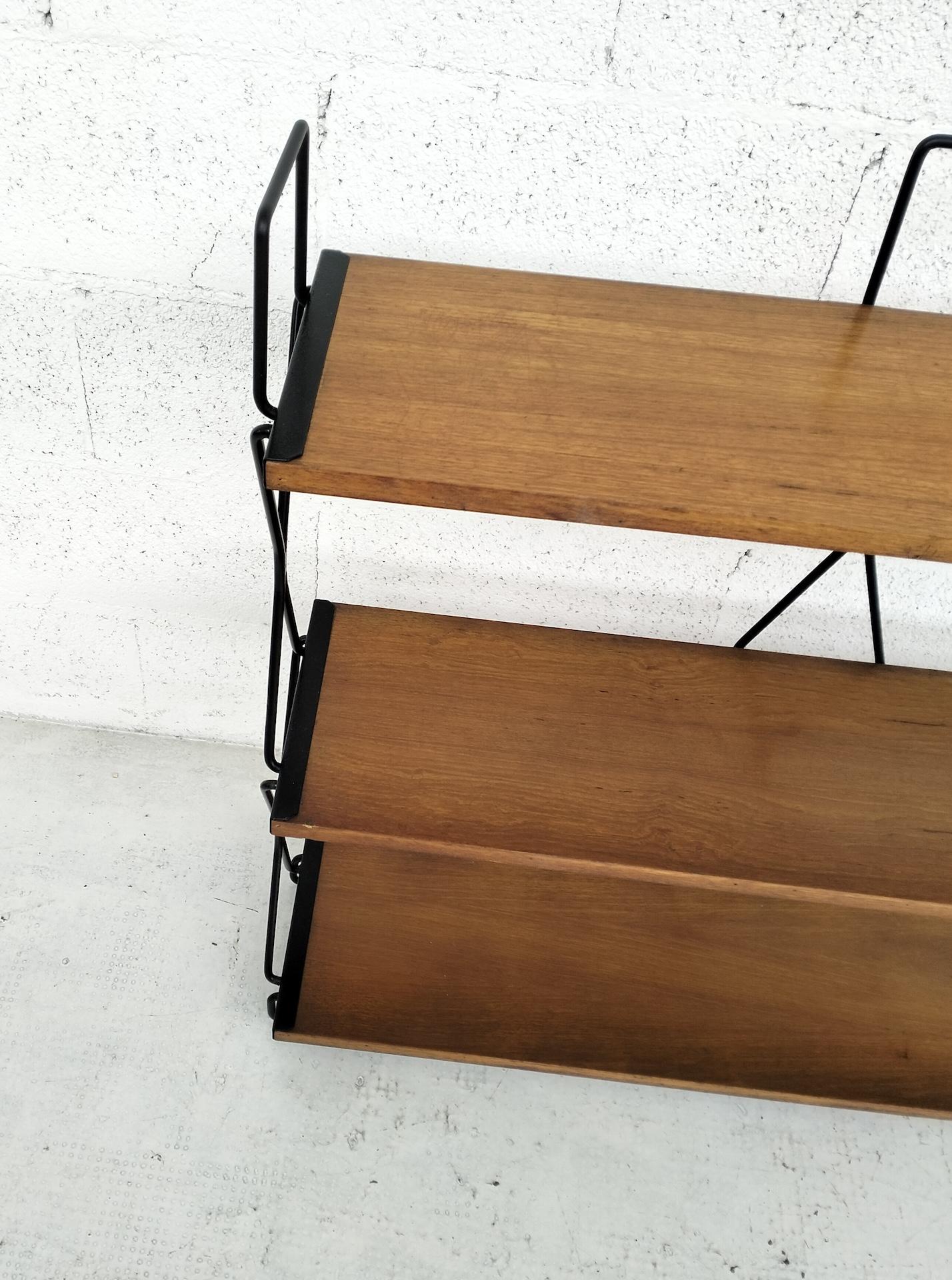 Mid-Century moderno Piccola libreria indipendente in legno di Isa Bergamo degli anni '50 e '60 in vendita