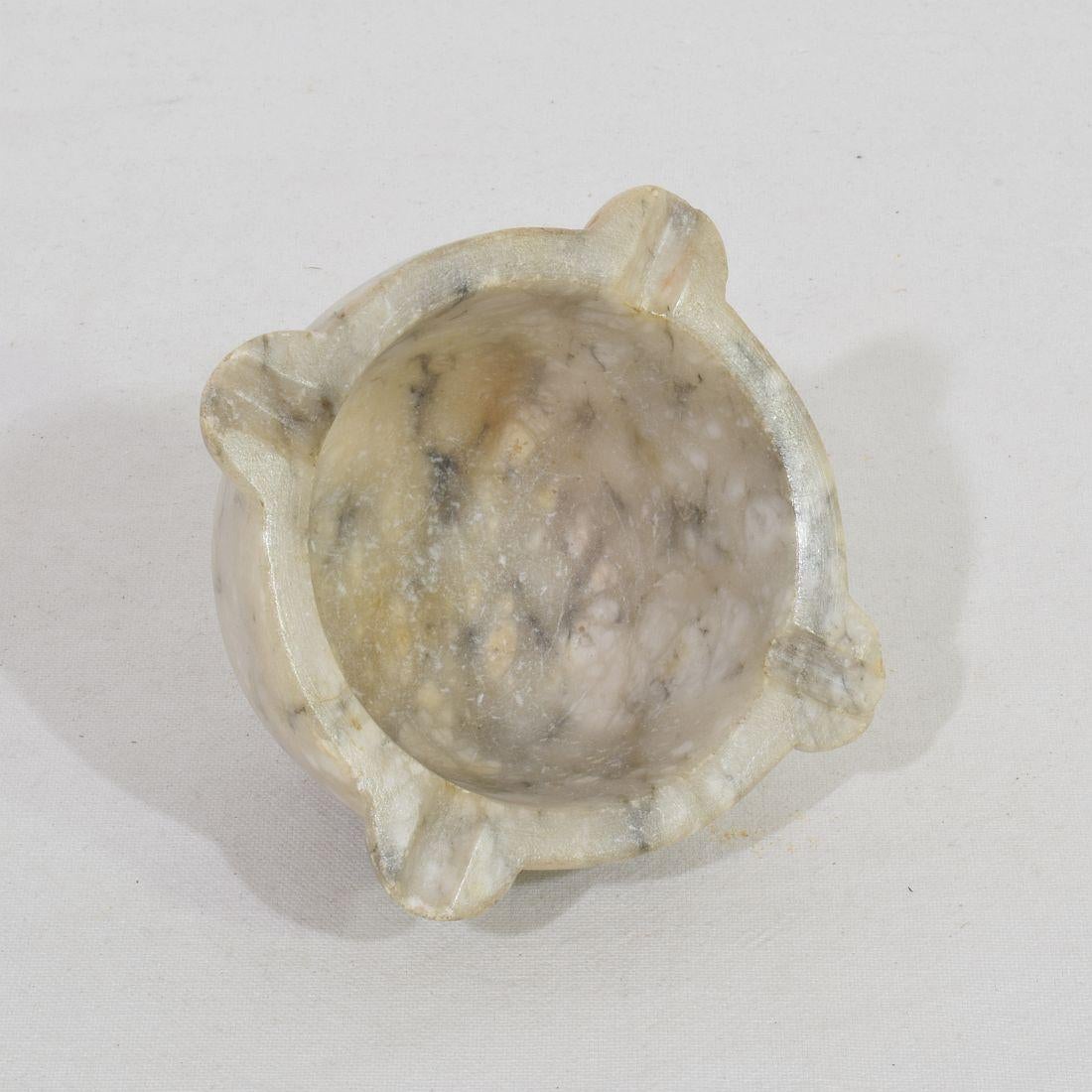 Small French 18th-19th Century Alabaster Mortar For Sale 5