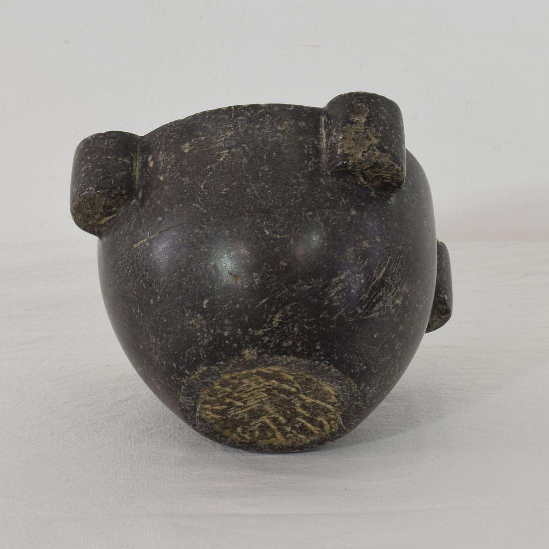 Small French 18th-19th Century Black Marble Mortar 6